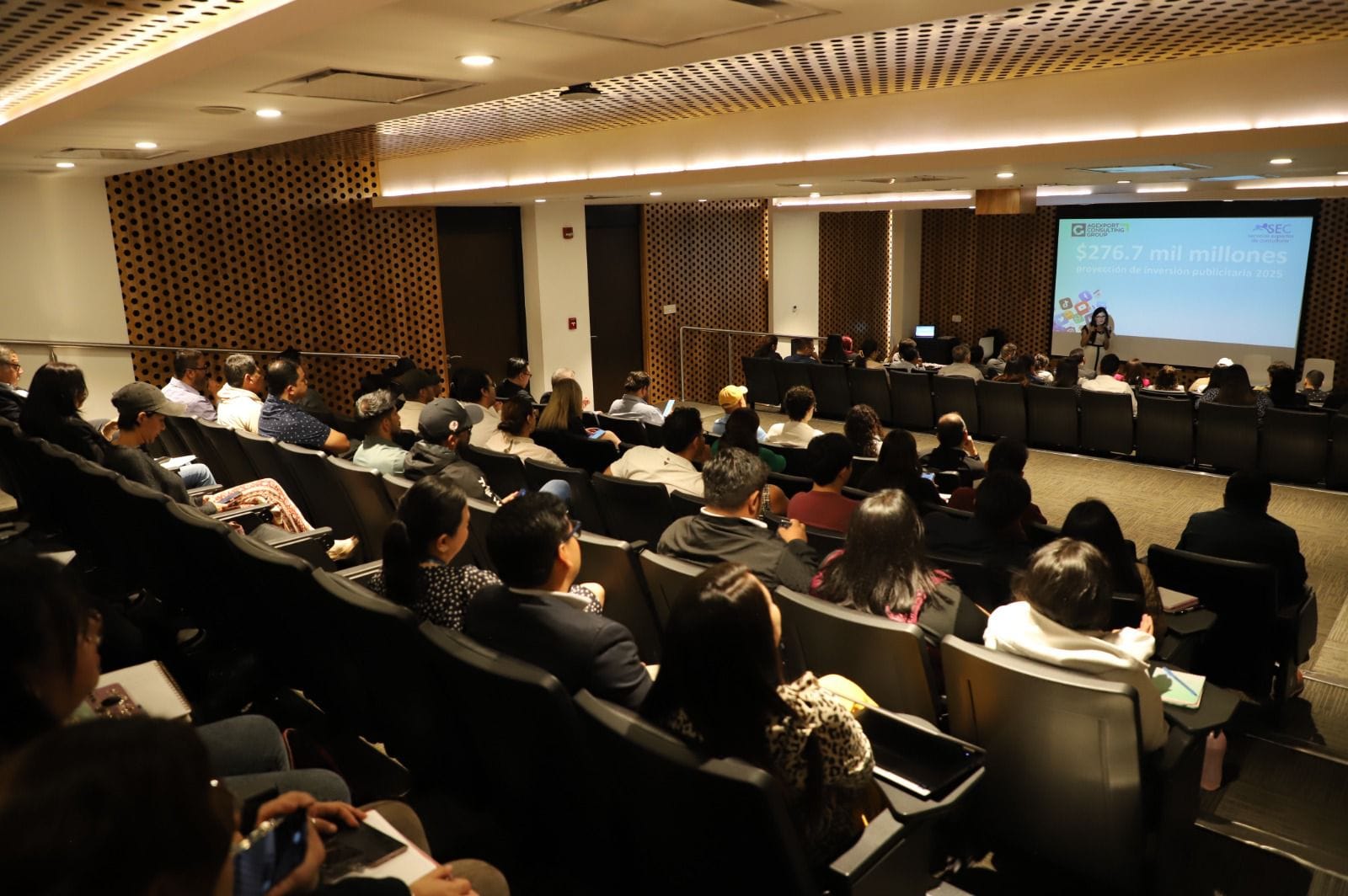 evento dale like al éxito en agexport